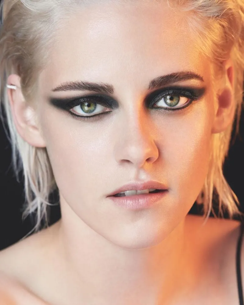 Kristen Stewart mắt xanh, tóc trắng trong chiến dịch mới của Chanel - Ảnh 3.