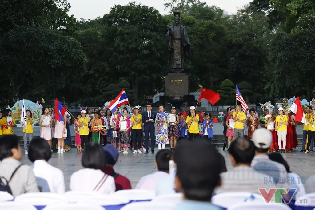 Rộn ràng lễ bế mạc Liên hoan thiếu nhi ASEAN+ 2017 - Ảnh 14.