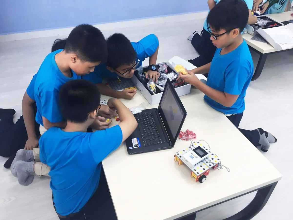 Trường THCS Nguyễn Văn Tố ra mắt sân chơi khoa học “VESA Robotics Club” - Ảnh 4.