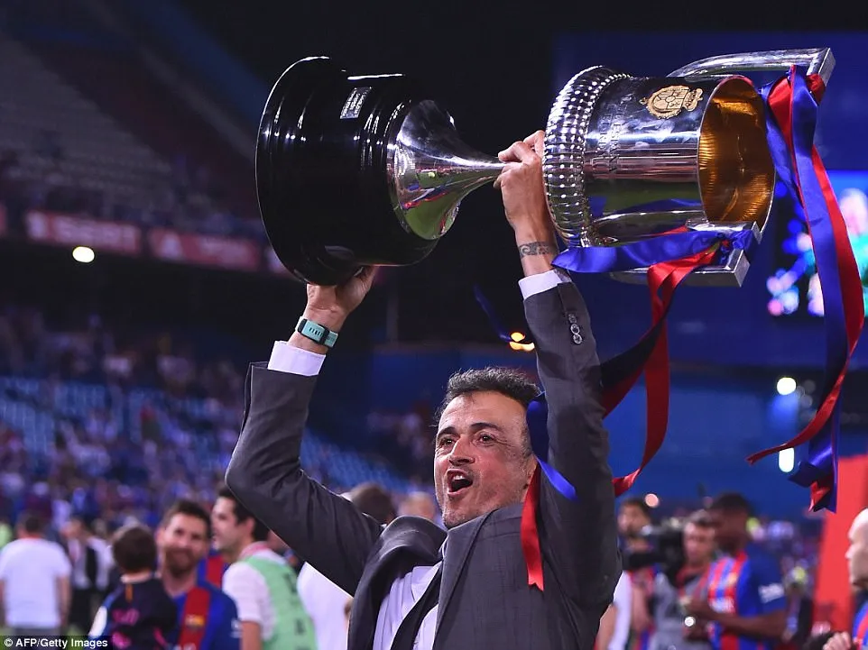 Barcelona khép lại thập kỷ thành công rực rỡ - Ảnh 1.