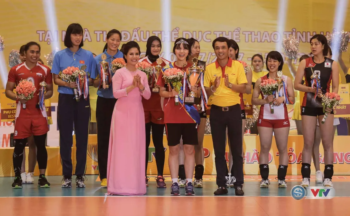 VTV Cup Tôn Hoa Sen 2017 kết thúc: Ấn tượng đội vô địch Sinh viên Nhật Bản - Ảnh 2. VTV Cup Tôn Hoa Sen 2017 kết thúc: Ấn tượng đội vô địch Sinh viên Nhật Bản - Ảnh 2.