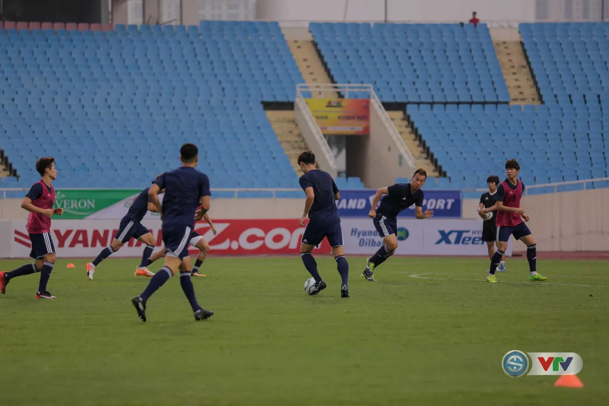 ẢNH: Tuyển các Ngôi sao K-League tập làm quen sân Mỹ Đình trước trận giao hữu - Ảnh 3. ẢNH: Tuyển các Ngôi sao K-League tập làm quen sân Mỹ Đình trước trận giao hữu - Ảnh 3.