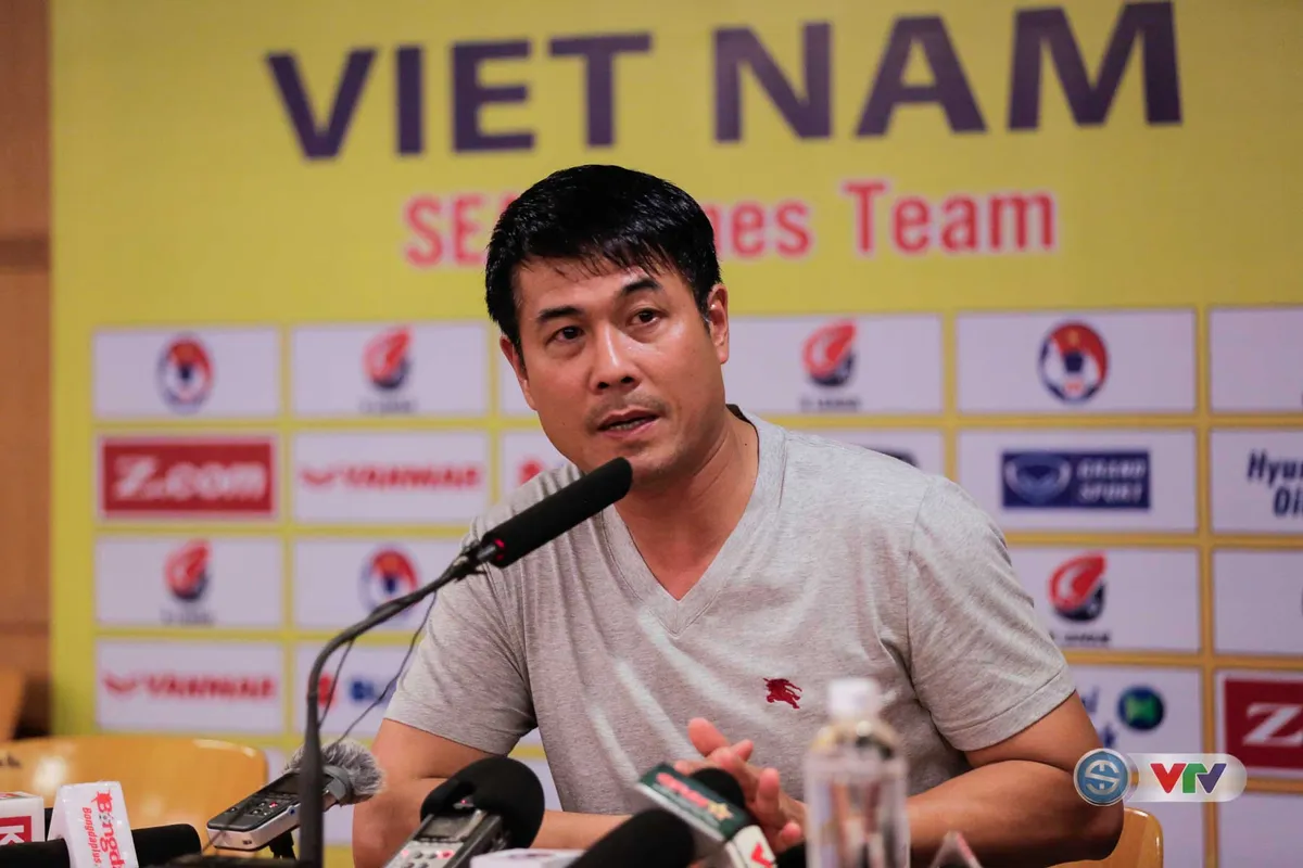 HLV Hwang Sun-Hong đánh giá cao Xuân Trường, HLV Hữu Thắng hài lòng - Ảnh 4. HLV Hwang Sun-Hong đánh giá cao Xuân Trường, HLV Hữu Thắng hài lòng - Ảnh 4.