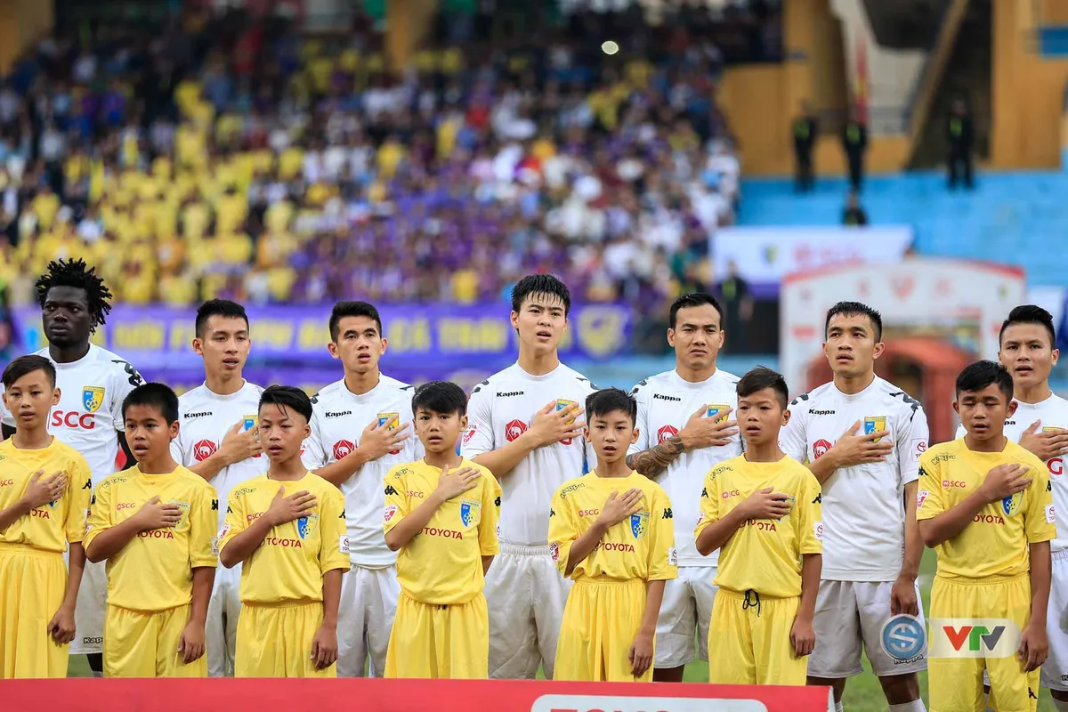 Giải VĐQG V.League 2017: Chờ đợi bản lĩnh của CLB Hà Nội trong cuộc đua vô địch - Ảnh 1. Giải VĐQG V.League 2017: Chờ đợi bản lĩnh của CLB Hà Nội trong cuộc đua vô địch - Ảnh 1.