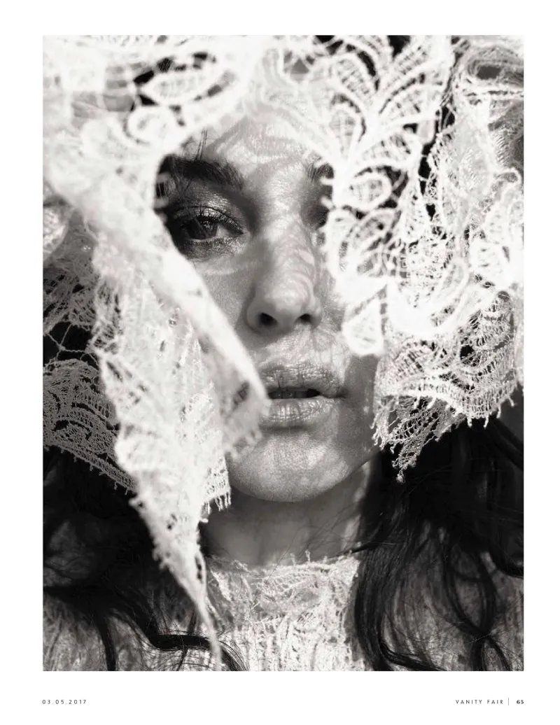 Choáng váng với độ trẻ trung của Monica Bellucci - Ảnh 4.
