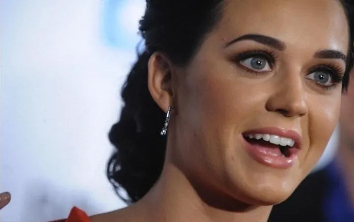 Khi loạt sao Hollywood đau đầu, &ldquo;khổ sở&rdquo; v&igrave; mụn trứng c&aacute; - Ảnh 11.