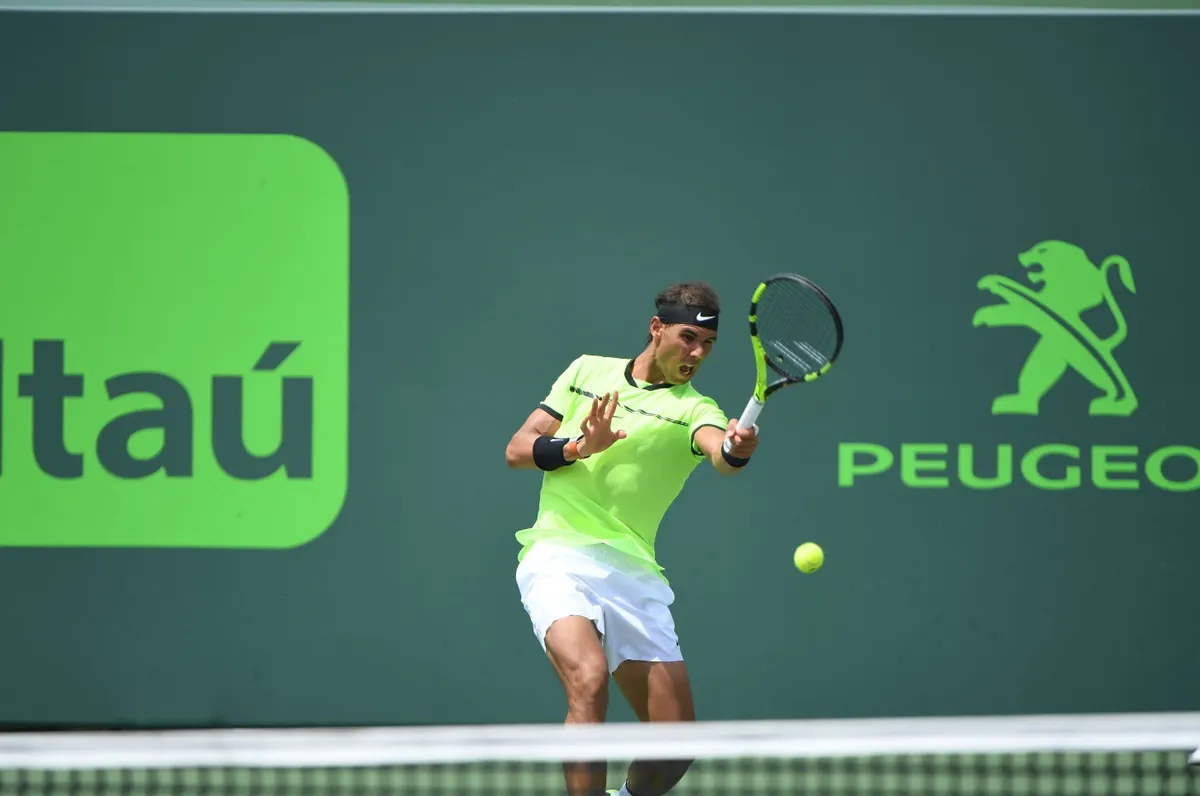 Ảnh: Roger Federer đánh bại Nadal để giành ngôi vô địch Miami mở rộng 2017 - Ảnh 6. Ảnh: Roger Federer đánh bại Nadal để giành ngôi vô địch Miami mở rộng 2017 - Ảnh 6.