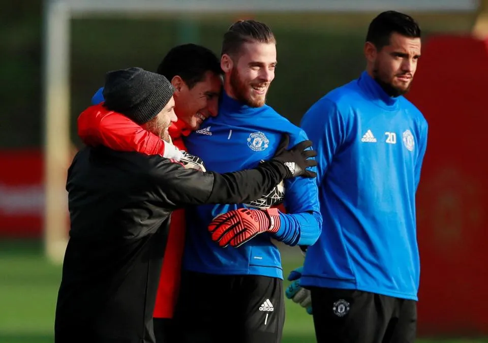 Hưởng lương cao ở Man Utd, De Gea vẫn được hứa tăng lương - Ảnh 1. Hưởng lương cao ở Man Utd, De Gea vẫn được hứa tăng lương - Ảnh 1.