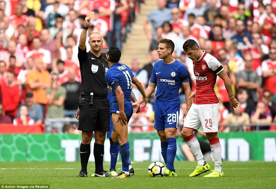 Arsenal gi&agrave;nh Si&ecirc;u C&uacute;p Anh sau chiến thắng tr&ecirc;n chấm lu&acirc;n lưu - Ảnh 3.