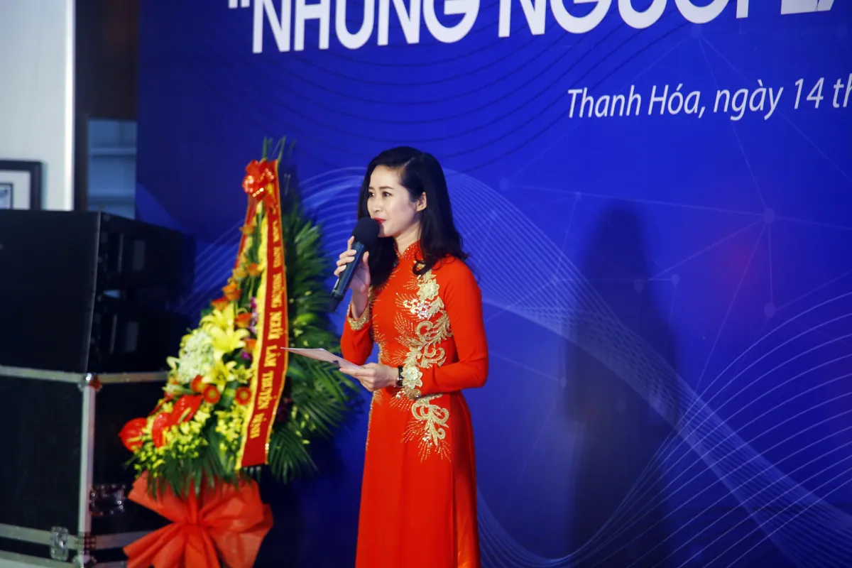 Khai mạc Triển lãm ảnh Những người làm truyền hình tại LHTHTQ 37 - Ảnh 2.