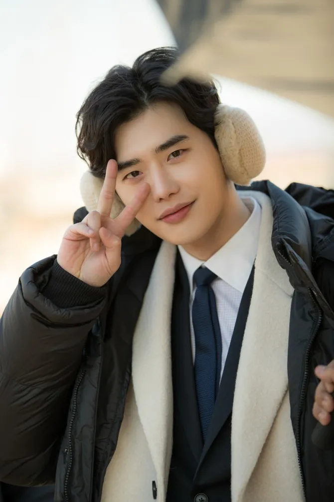 Rụng tim với hình ảnh lung linh của Lee Jong Suk ở hậu trường Khi nàng say giấc - Ảnh 4.