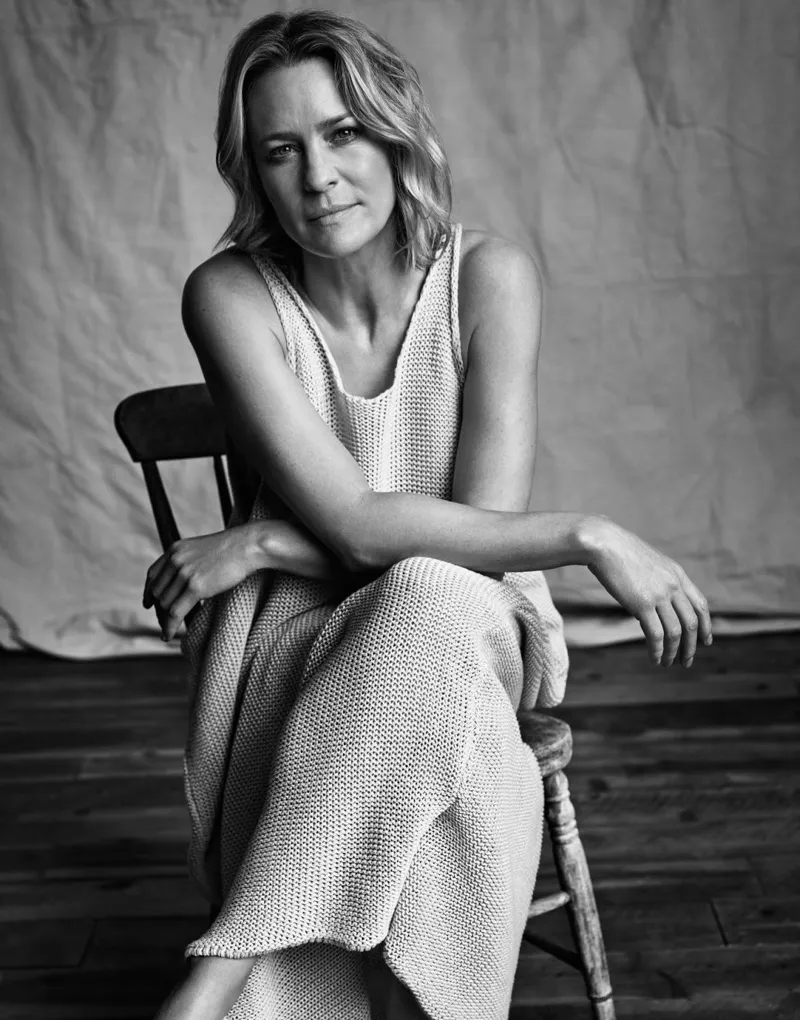 Robin Wright th&uacute; nhận th&iacute;ch bầu bạn với phụ nữ - Ảnh 7.