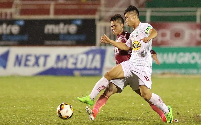 Lich thi đấu và trực tiếp bóng đá vòng 24 giải VĐQG V.League 2017: Hấp dẫn cuộc đua vô địch! - Ảnh 1.