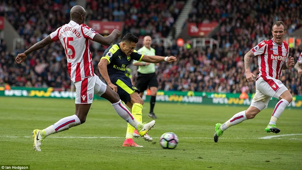 Vòng 37 giải Ngoại Hạng Anh: Stoke City 1-4 Arsenal, Pháo Thủ mơ về Top 4 - Ảnh 5. Vòng 37 giải Ngoại Hạng Anh: Stoke City 1-4 Arsenal, Pháo Thủ mơ về Top 4 - Ảnh 5.