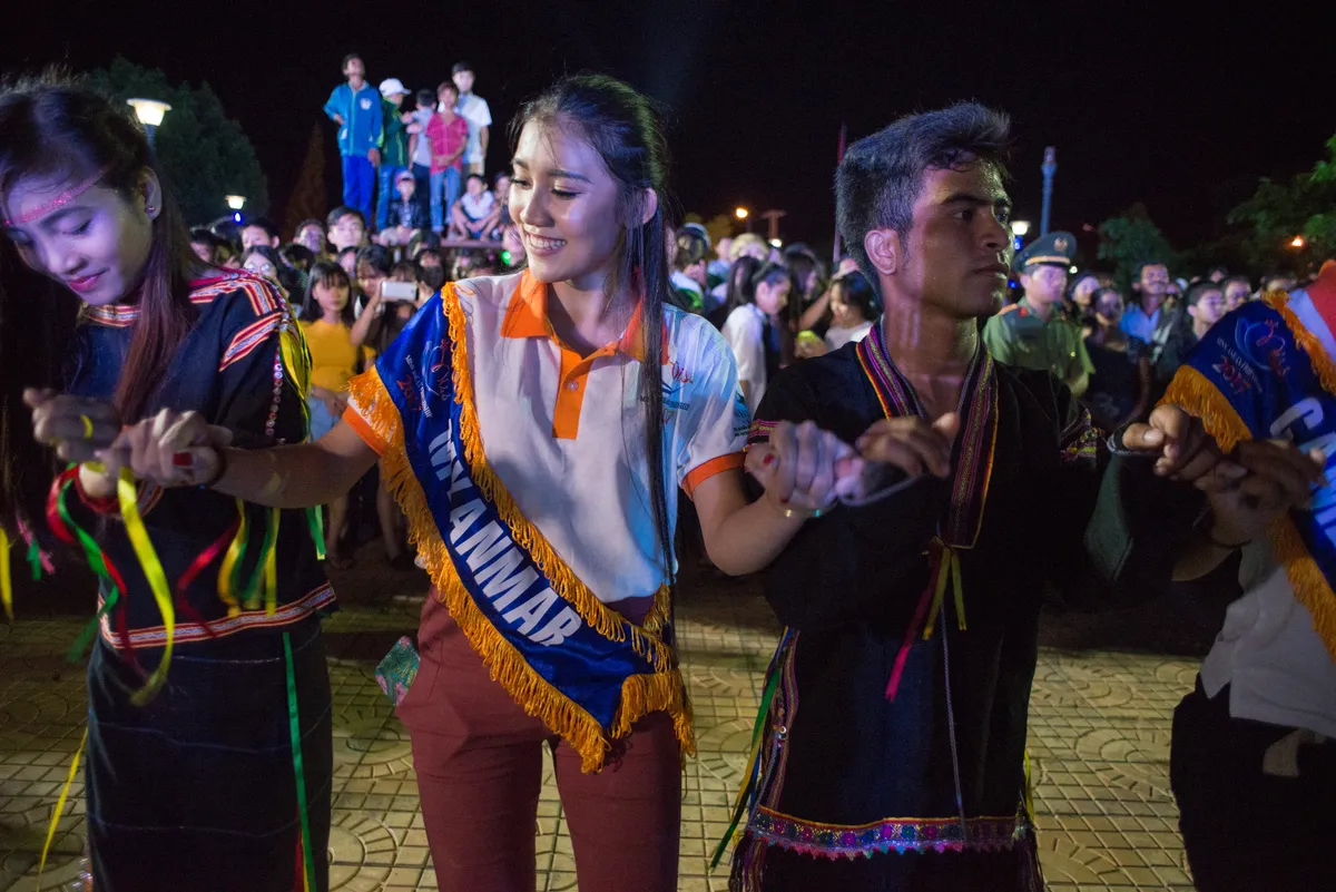 Hoa hậu Hữu nghị ASEAN: Dàn người đẹp hào hứng với trải nghiệm giao lưu văn hóa - Ảnh 7.