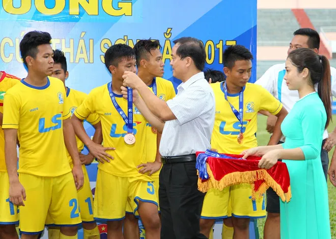 Giải bóng đá U15 Quốc gia 2017: U15 Viettel giành quyền vào chung kết - Ảnh 3.