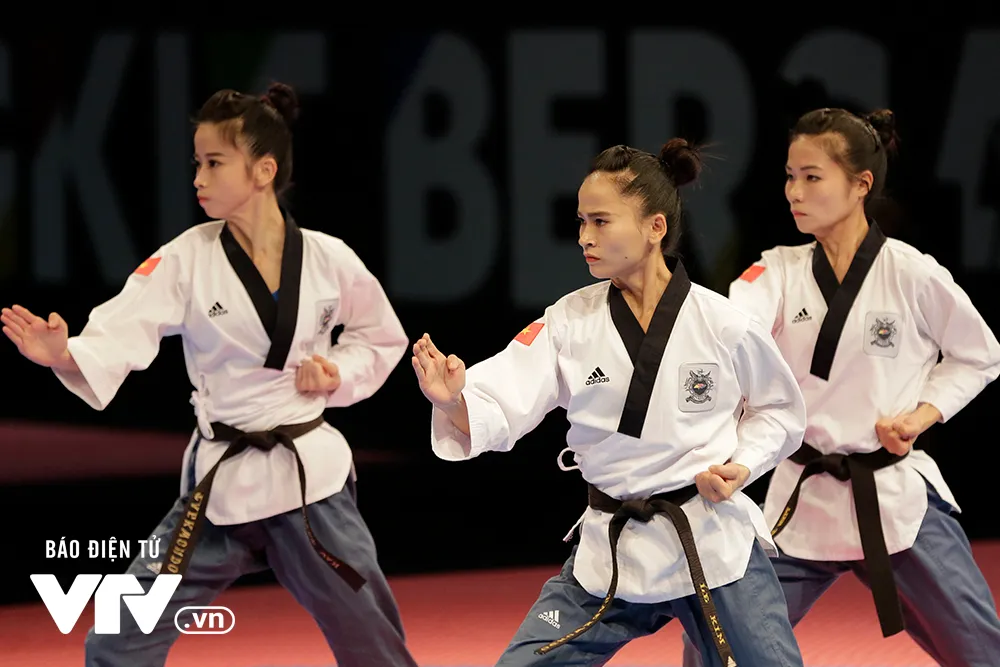 Lính mới xinh đẹp của Taekwondo Việt Nam cạn lời vì tấm HCV SEA Games 29 - Ảnh 2. Lính mới xinh đẹp của Taekwondo Việt Nam cạn lời vì tấm HCV SEA Games 29 - Ảnh 2.