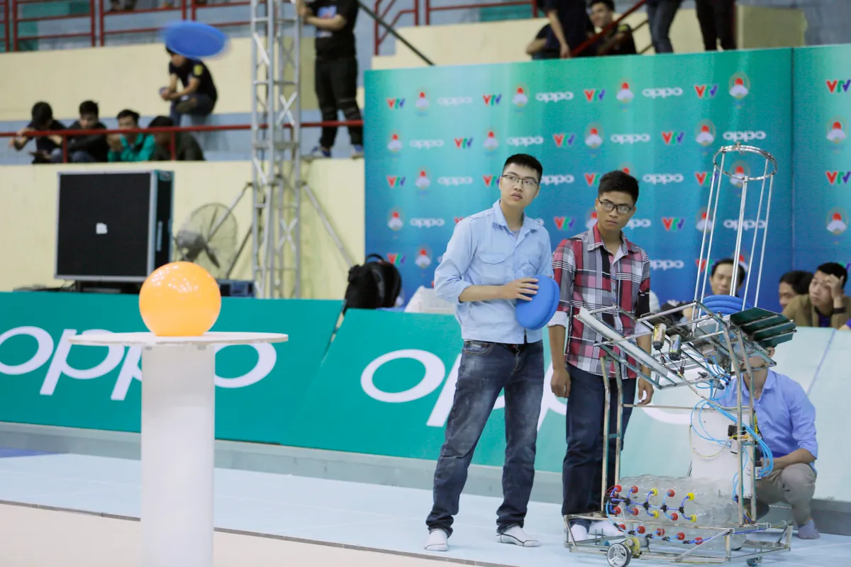 Các đội tuyển Robocon Việt Nam 2017 khu vực phía Bắc làm quen với sân thi đấu - Ảnh 23.