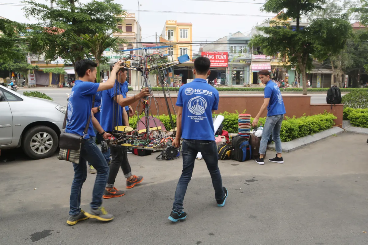 Robocon Việt Nam 2017: Các đội tuyển đã “cập bến” Ninh Bình - Ảnh 6.