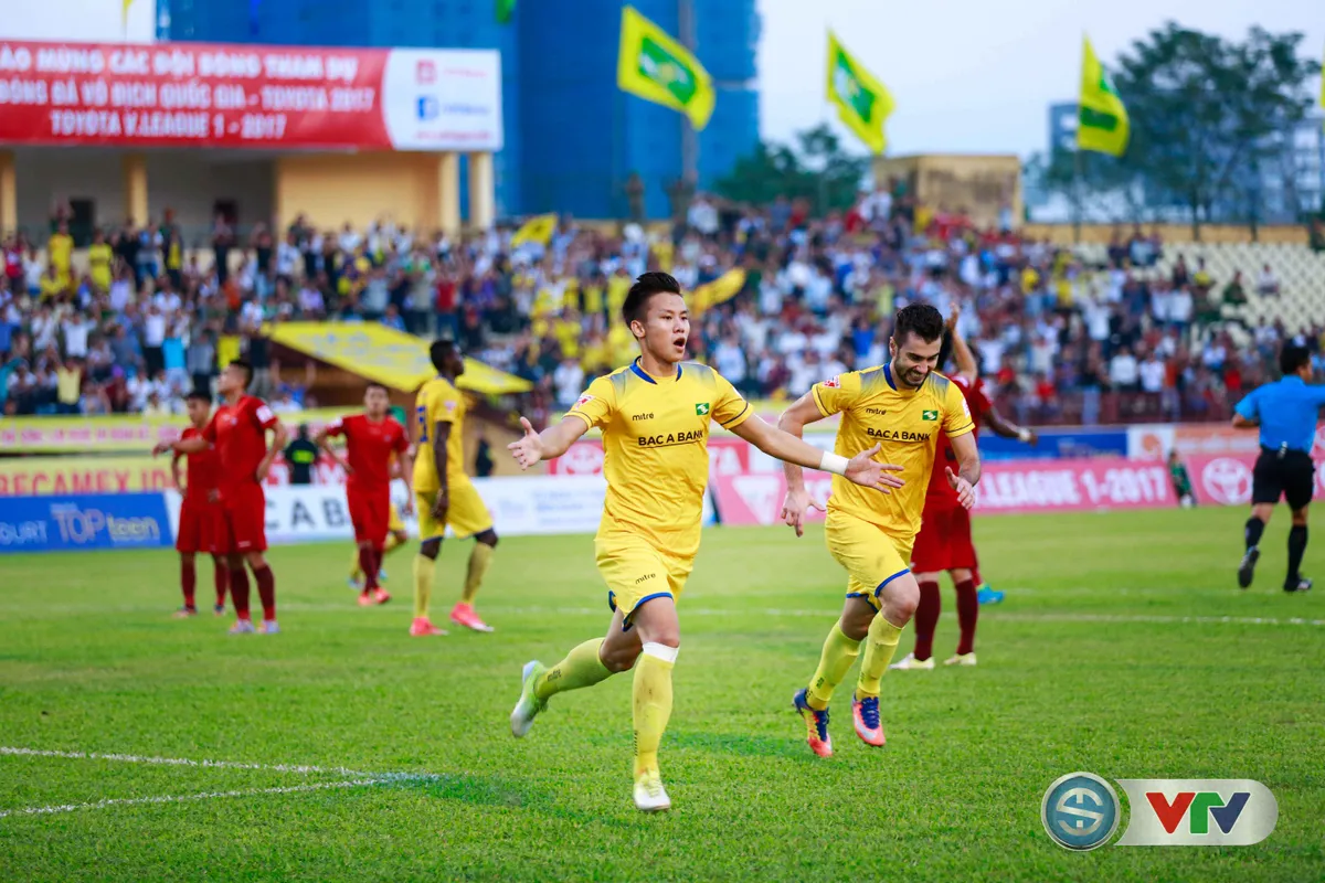 ẢNH: Những khoảnh khắc ấn tượng trận đấu SLNA 2-3 CLB Hải Phòng - Ảnh 9. ẢNH: Những khoảnh khắc ấn tượng trận đấu SLNA 2-3 CLB Hải Phòng - Ảnh 9.