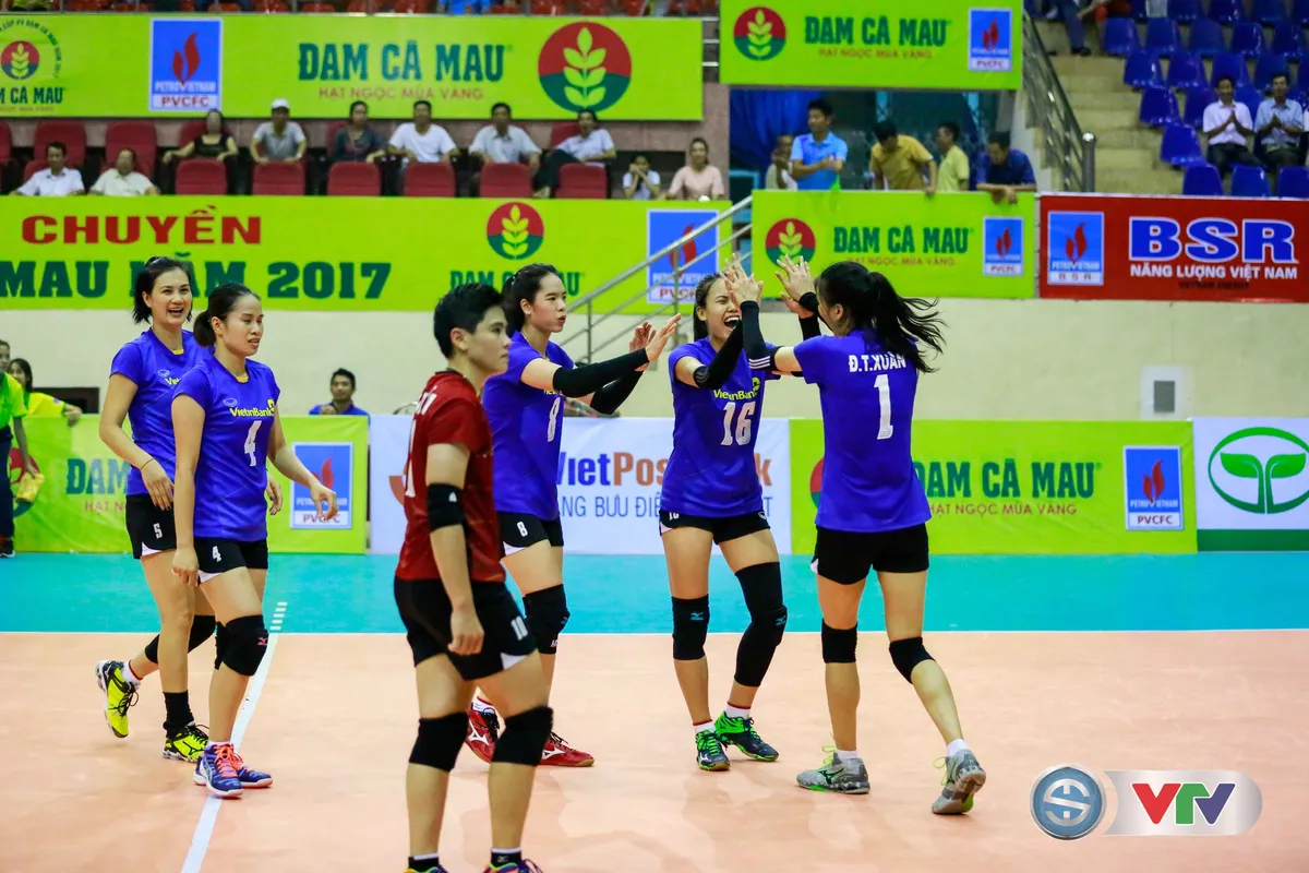 ẢNH: Những hình ảnh ấn tượng trận chung kết nữ giải bóng chuyền Siêu cúp Quốc gia 2017 - Ảnh 21. ẢNH: Những hình ảnh ấn tượng trận chung kết nữ giải bóng chuyền Siêu cúp Quốc gia 2017 - Ảnh 21.