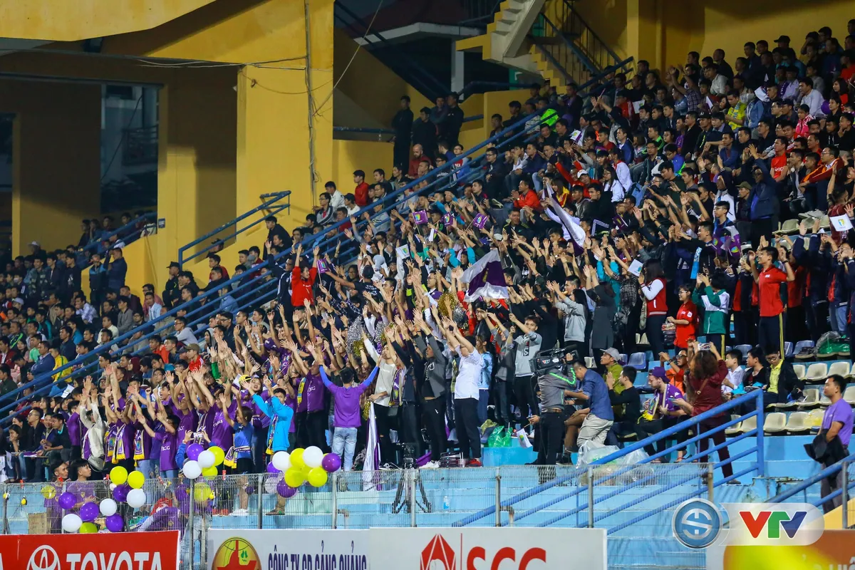 ẢNH: CLB Hà Nội chiếm ngôi đầu bảng giải VĐQG V.League 2017 - Ảnh 17. ẢNH: CLB Hà Nội chiếm ngôi đầu bảng giải VĐQG V.League 2017 - Ảnh 17.