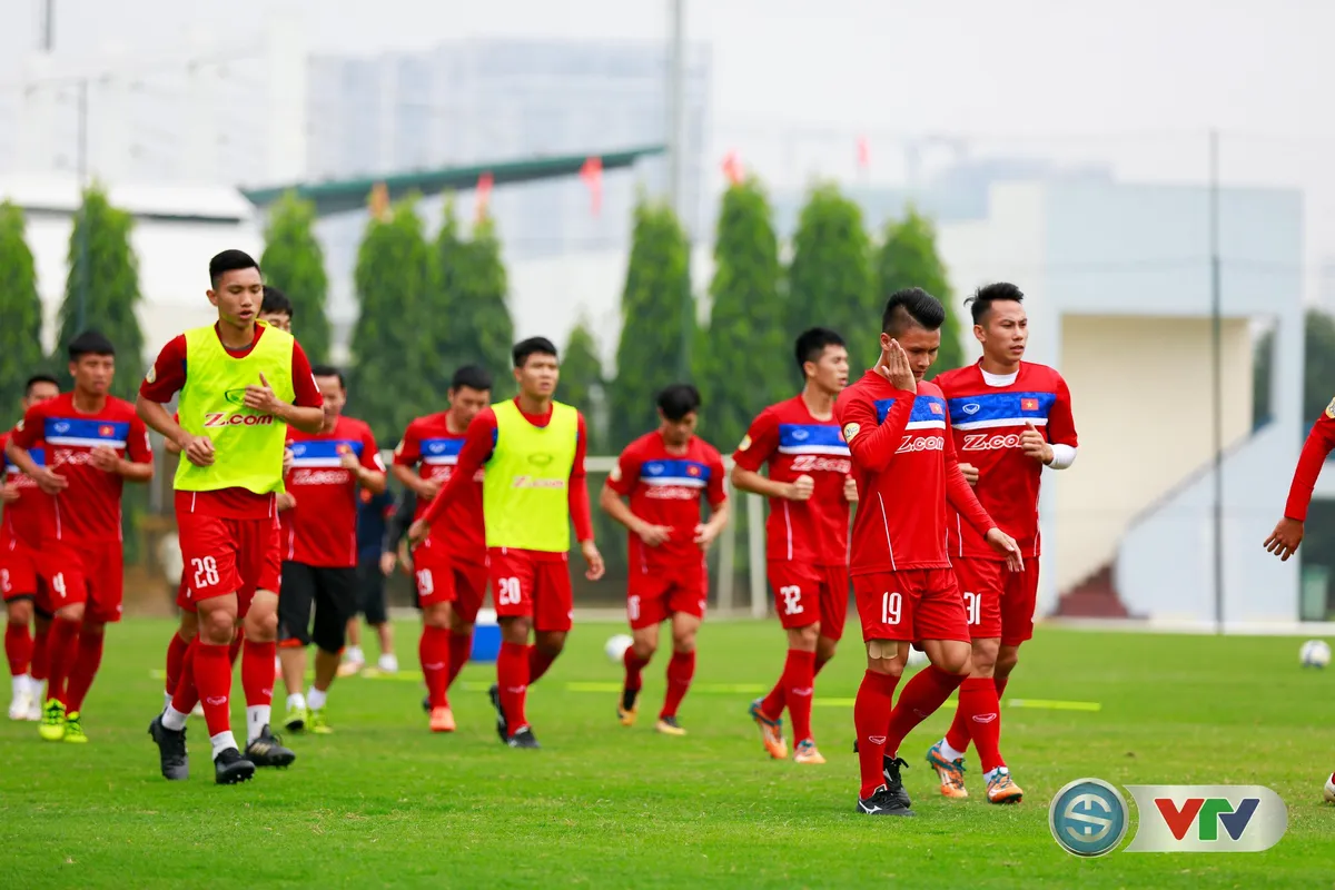 ẢNH: ĐT Việt Nam tích cực luyện tập chờ ngày tái đấu ĐT Afghanistan - Ảnh 24.