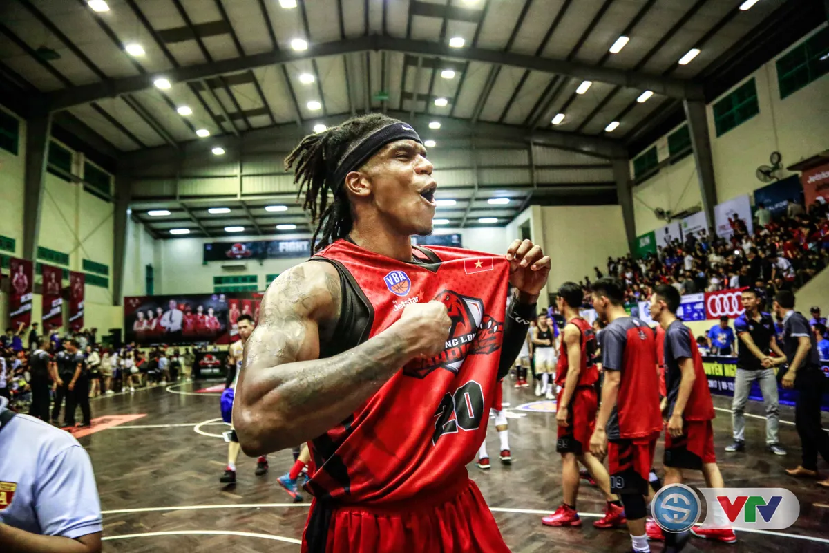 ẢNH: Thang Long Warriors lần thứ ba chiến thắng tại trận derby bóng rổ Thủ đô - Ảnh 21. ẢNH: Thang Long Warriors lần thứ ba chiến thắng tại trận derby bóng rổ Thủ đô - Ảnh 21.