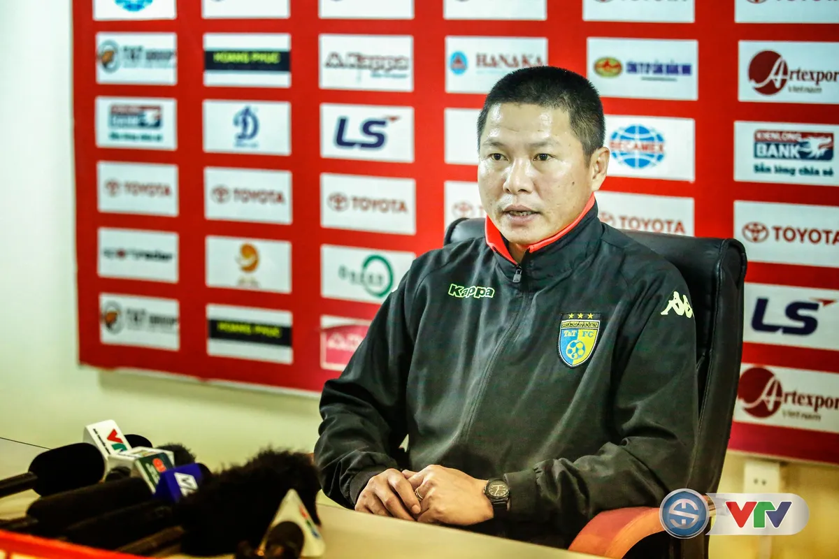 HLV Chu Đình Nghiêm: Cơ hội vô địch dành cho cả 3 - Ảnh 1. HLV Chu Đình Nghiêm: Cơ hội vô địch dành cho cả 3 - Ảnh 1.