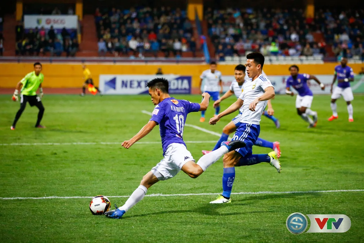 ẢNH: CLB Hà Nội tiến gần tới chức vô địch V.League 2017 - Ảnh 8. ẢNH: CLB Hà Nội tiến gần tới chức vô địch V.League 2017 - Ảnh 8.