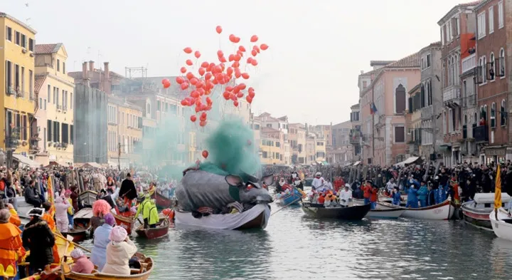 Lễ hội hóa trang khiến Venice như trở lại thời Phục Hưng - Ảnh 13.