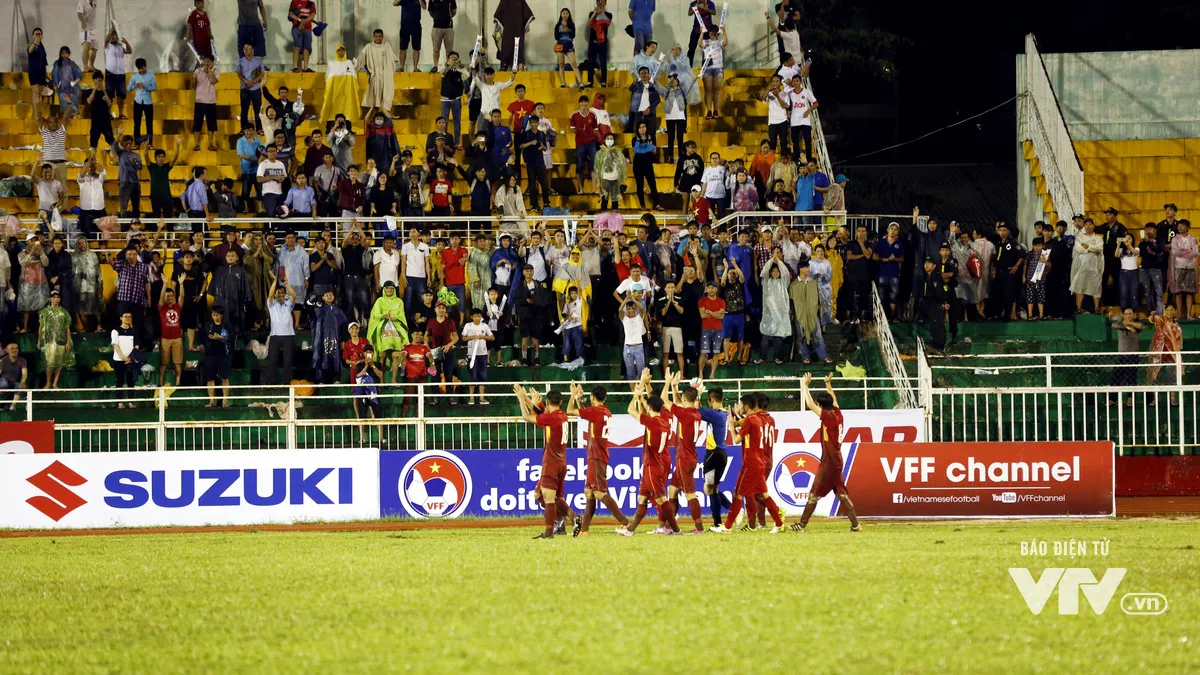 Những khoảnh khắc ấn tượng trong trận thủy chiến U23 Việt Nam 4-0 U23 Timor Leste - Ảnh 18.