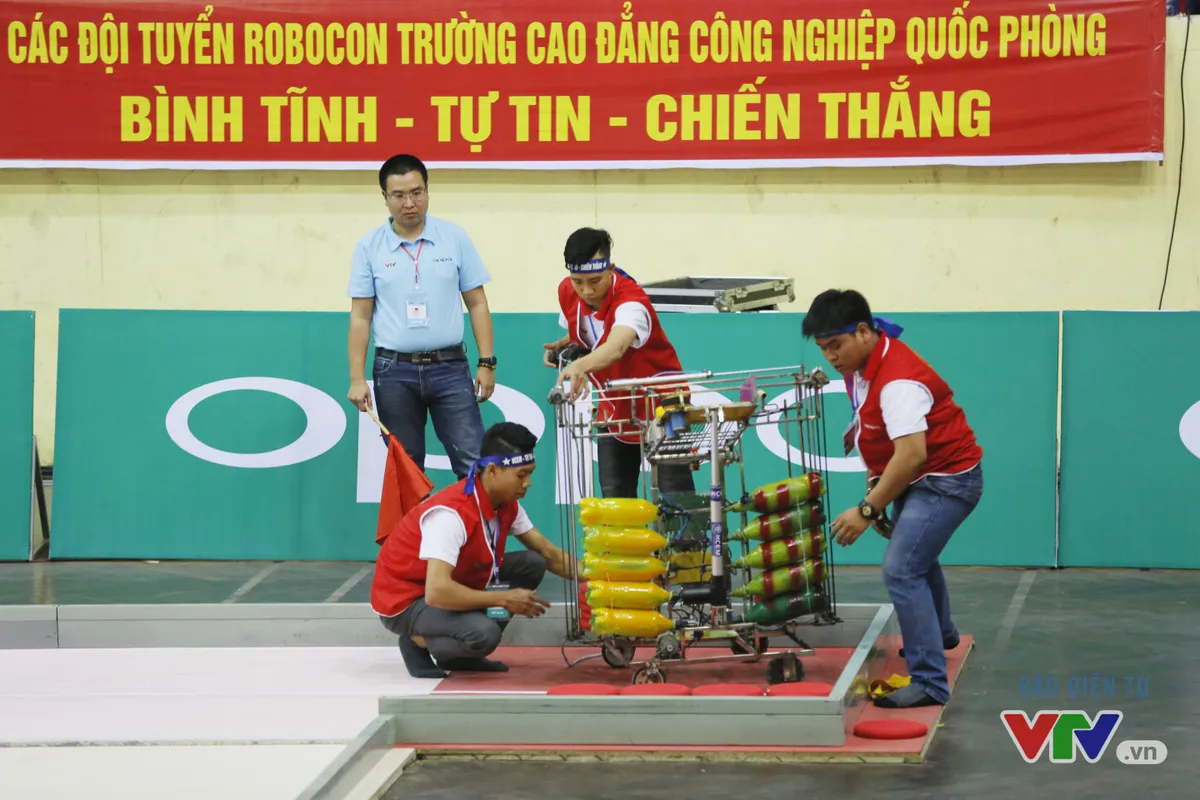 Robocon Việt Nam 2017: Hưng Yên và Hà Tĩnh đua nhau giành APPARE - Ảnh 18.