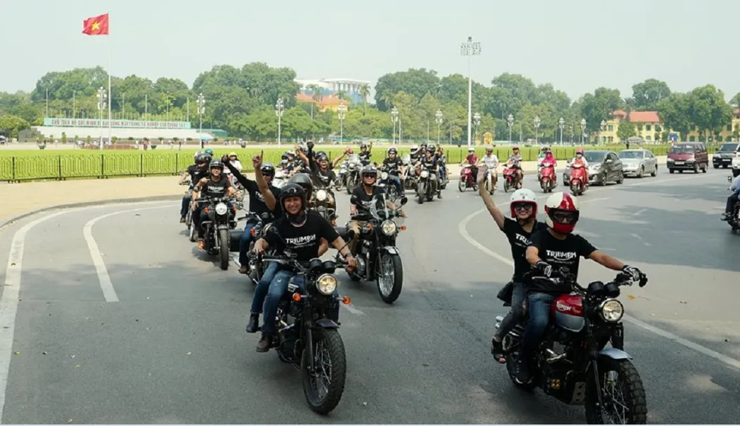 Dàn xe “khủng” của CLB Triumph Hà Nội chuẩn bị xuất hiện tại Car Passion Festival 2017 - Ảnh 1.