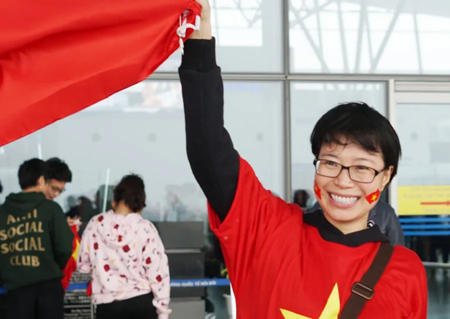 Người hâm mộ tưng bừng lên đường sang Thường Châu cổ vũ cho U23 Việt Nam - Ảnh 6. Người hâm mộ tưng bừng lên đường sang Thường Châu cổ vũ cho U23 Việt Nam - Ảnh 6.