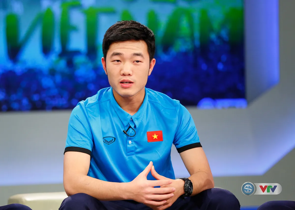 Vẻ nam tính và nụ cười đốn tim hàng triệu fan nữ của đội trưởng U23 Việt Nam, Lương Xuân Trường - Ảnh 2.
