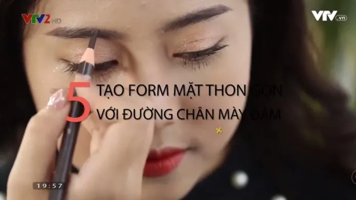 Mặt tròn thành V-line nhờ thủ thuật trang điểm này - Ảnh 5.