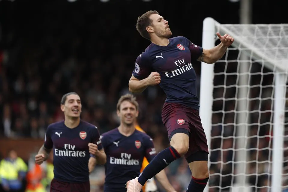 Đàm phán với Arsenal đổ bể, Ramsey được hàng loạt ông lớn nhắm đến - Ảnh 1.