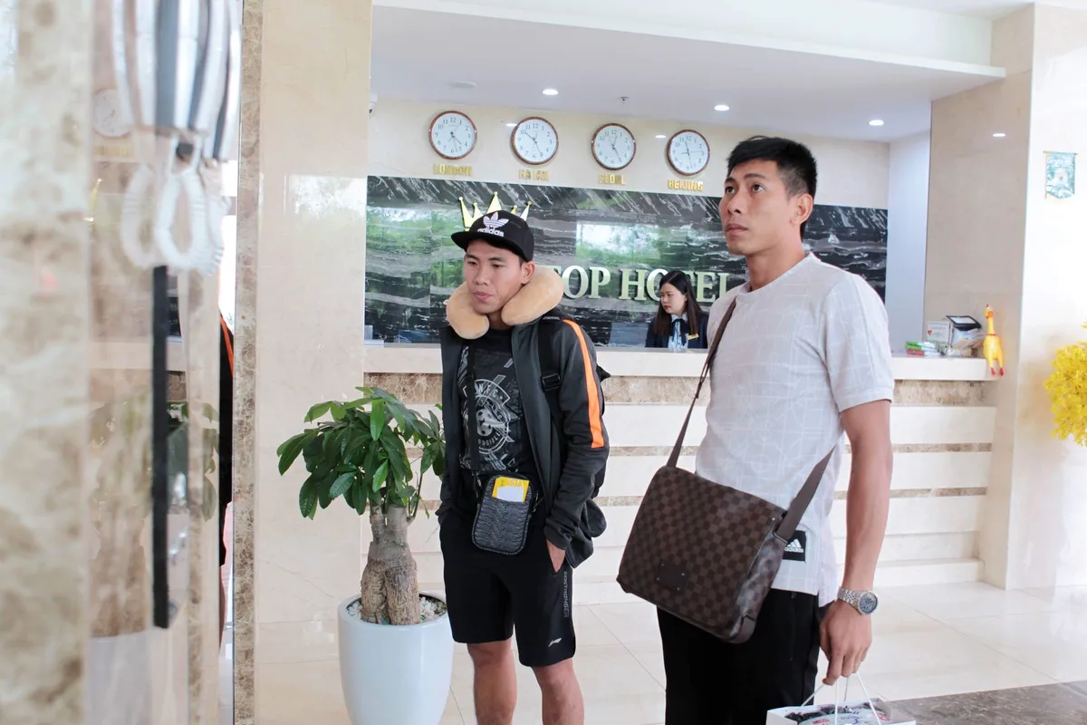 ĐTQG Việt Nam thiếu nửa đội hình trong ngày hội quân - Ảnh 5.