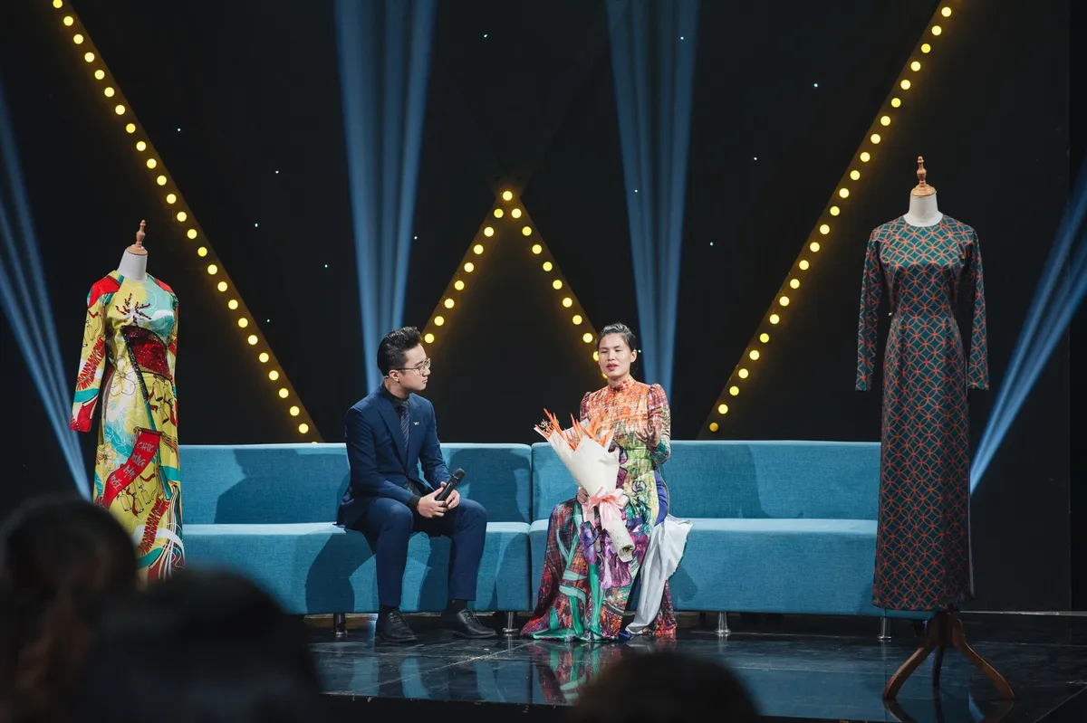 Hương sắc tháng 10: Những đoá hoa khoe sắc cho chính cuộc đời mình - Ảnh 7.