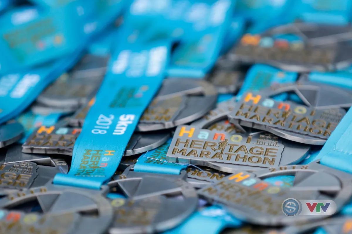 ẢNH: Sôi nổi giải Marathon Quốc tế Di sản Hà Nội 2018 - Ảnh 16. ẢNH: Sôi nổi giải Marathon Quốc tế Di sản Hà Nội 2018 - Ảnh 16.