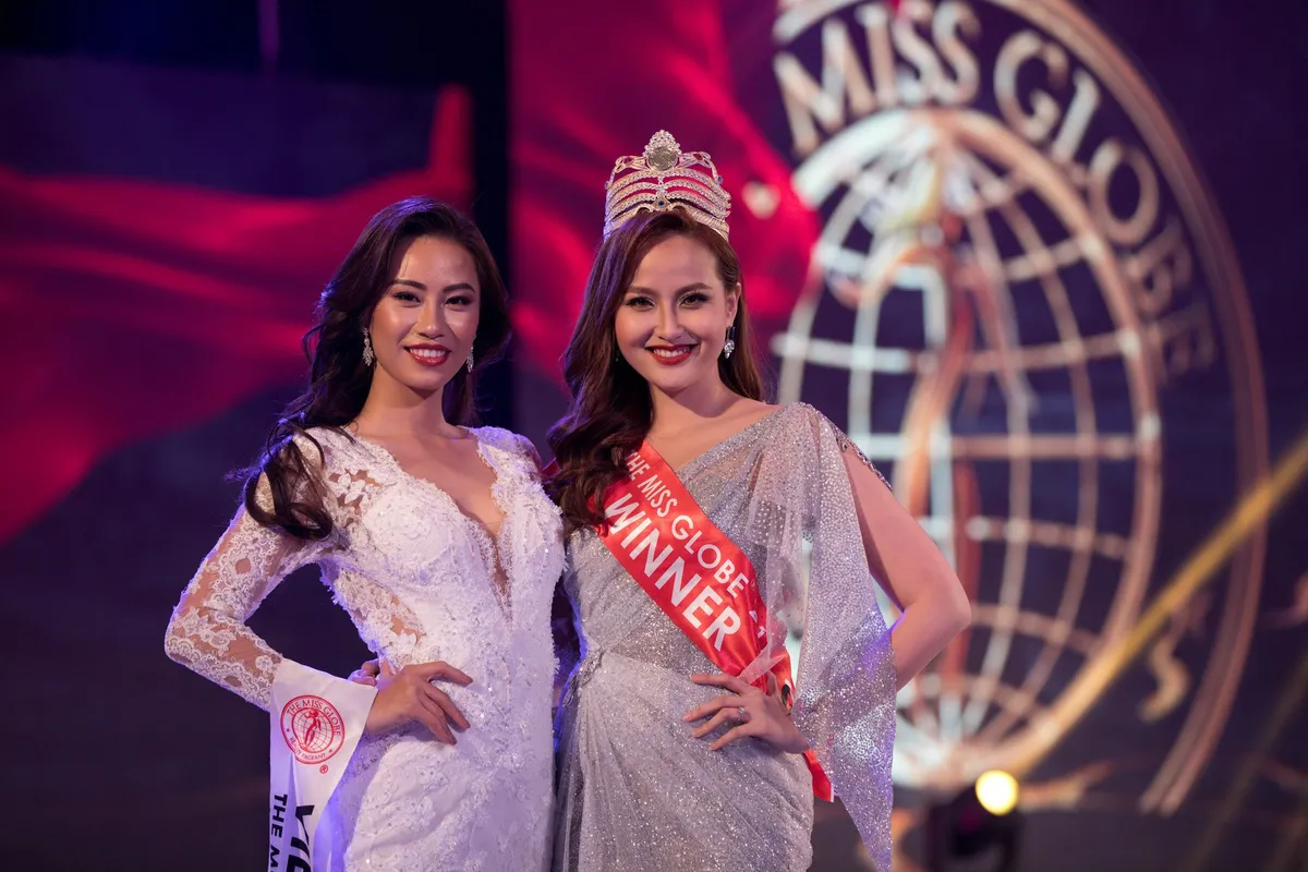 Hoa hậu Kh&aacute;nh Ng&acirc;n l&ecirc;n tiếng sau sự cố kh&ocirc;ng được trao vương miện trong đ&ecirc;m Chung kết Miss Globe 2018 - Ảnh 3.