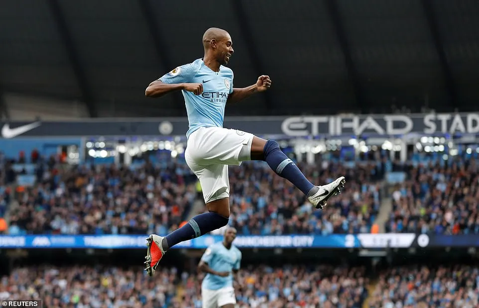 ĐHTB vòng 9 Ngoại hạng Anh: Thành Manchester mở mày mở mặt - Ảnh 2.