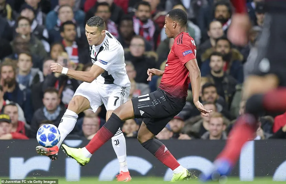 Kết quả Champions League sáng 24/10: Man Utd thất bại trong ngày Ronaldo trở về, Bayern Munich thắng nhọc - Ảnh 3. Kết quả Champions League sáng 24/10: Man Utd thất bại trong ngày Ronaldo trở về, Bayern Munich thắng nhọc - Ảnh 3.