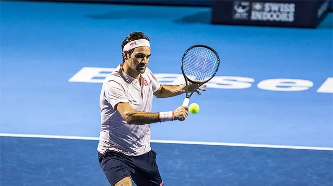 Vượt qua Gilles Simon, Roger Federer lần thứ 12 vào bán kết Basel mở rộng 2018 - Ảnh 1.