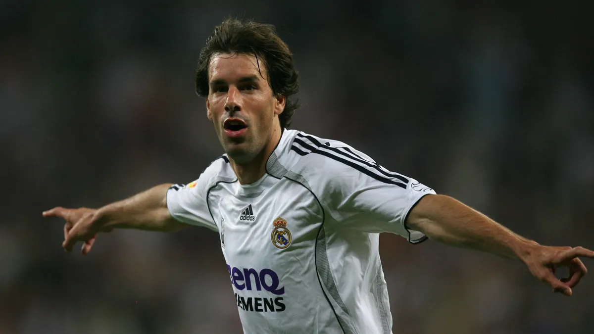 Top 10 chân sút vĩ đại nhất lịch sử Champions League: Messi còn kém xa Ronaldo - Ảnh 4.