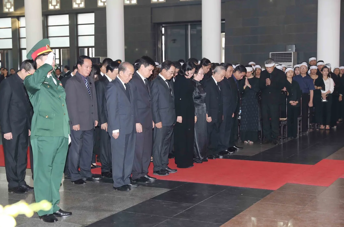 Cử hành trọng thể lễ viếng nguyên Tổng Bí thư Đỗ Mười - Ảnh 7.