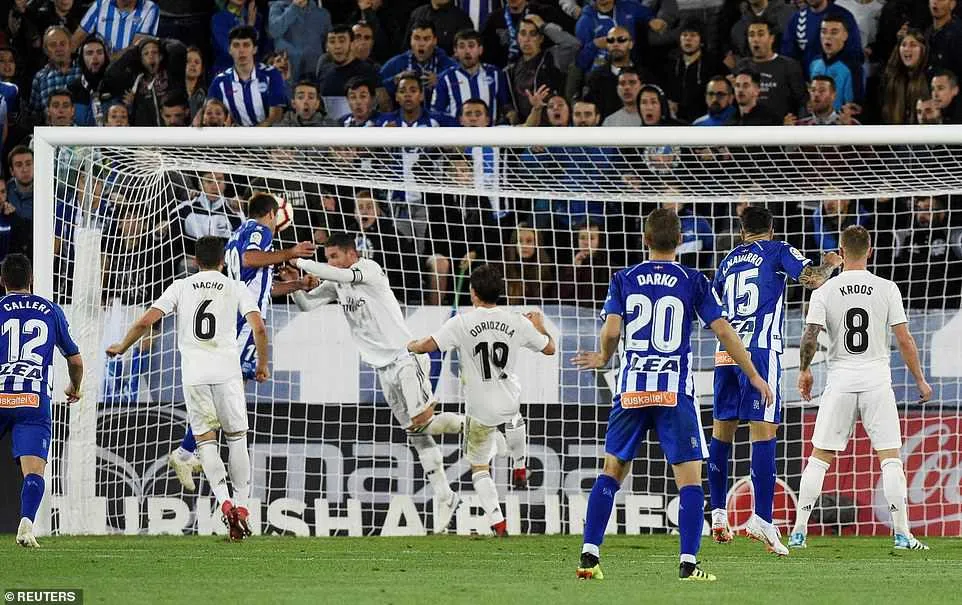 Kết quả bóng đá sáng 07/10: Man Utd ngược dòng ấn tượng, Ronaldo tiếp tục ghi bàn - Ảnh 8. Kết quả bóng đá sáng 07/10: Man Utd ngược dòng ấn tượng, Ronaldo tiếp tục ghi bàn - Ảnh 8.
