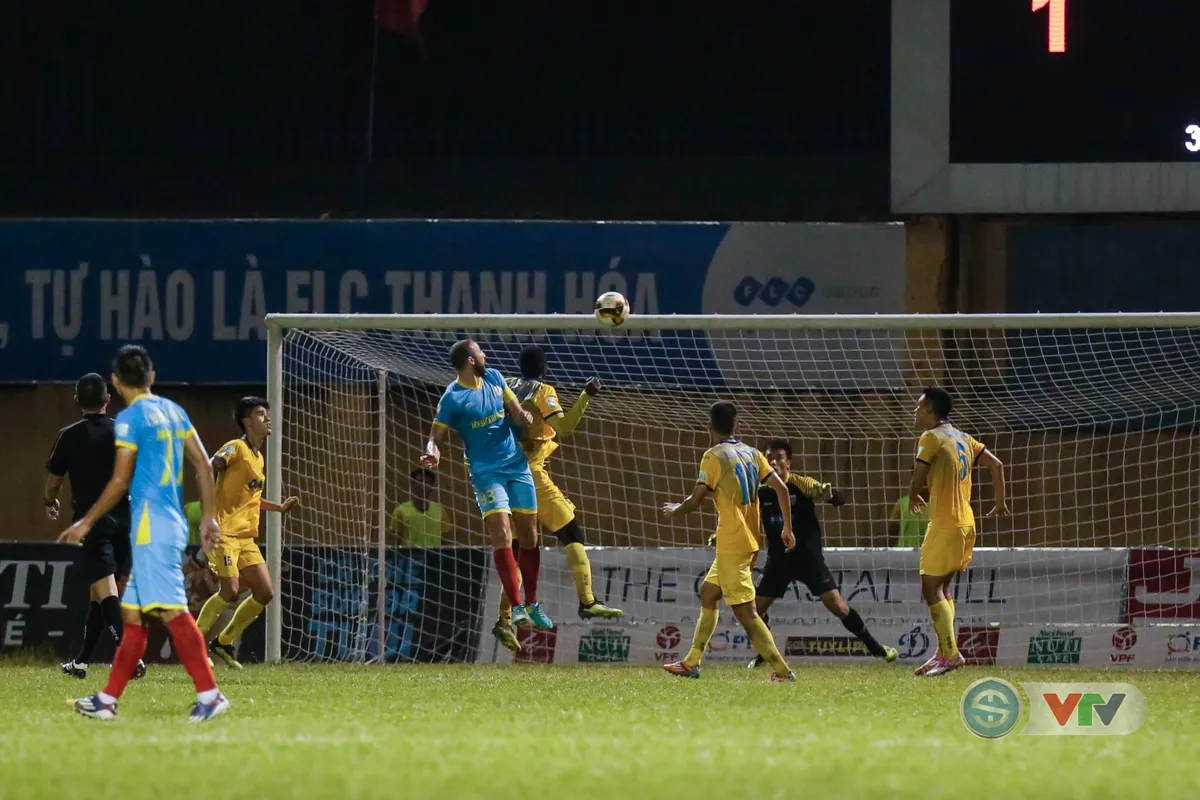 ẢNH: Thắng tối thiểu Sanna Khánh Hoà BVN, FLC Thanh Hoá giành Á quân V.League 2018 - Ảnh 16.