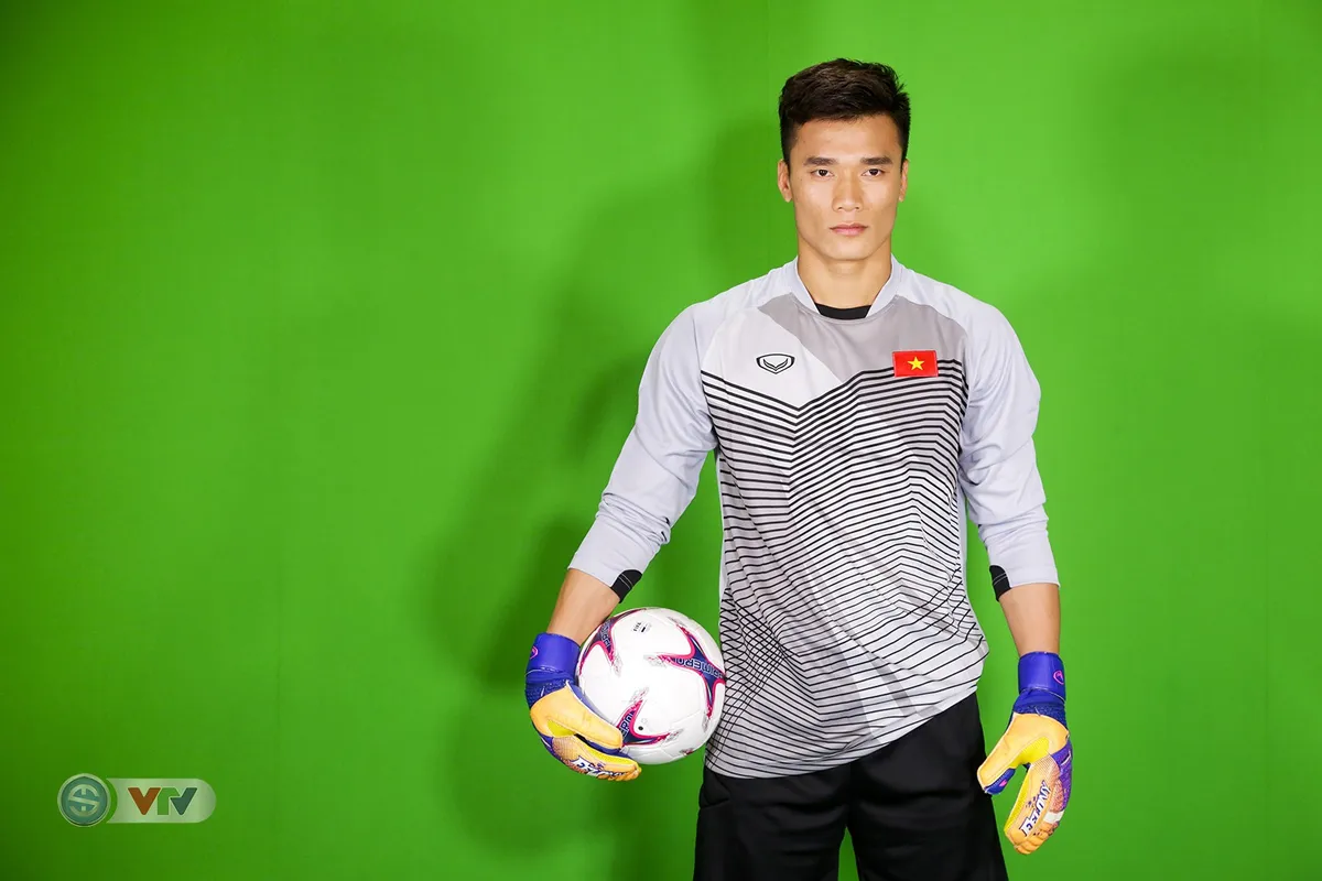 Ấn tượng buổi chụp hình của ĐTQG Việt Nam trước thềm AFF Cup 2018 - Ảnh 6.